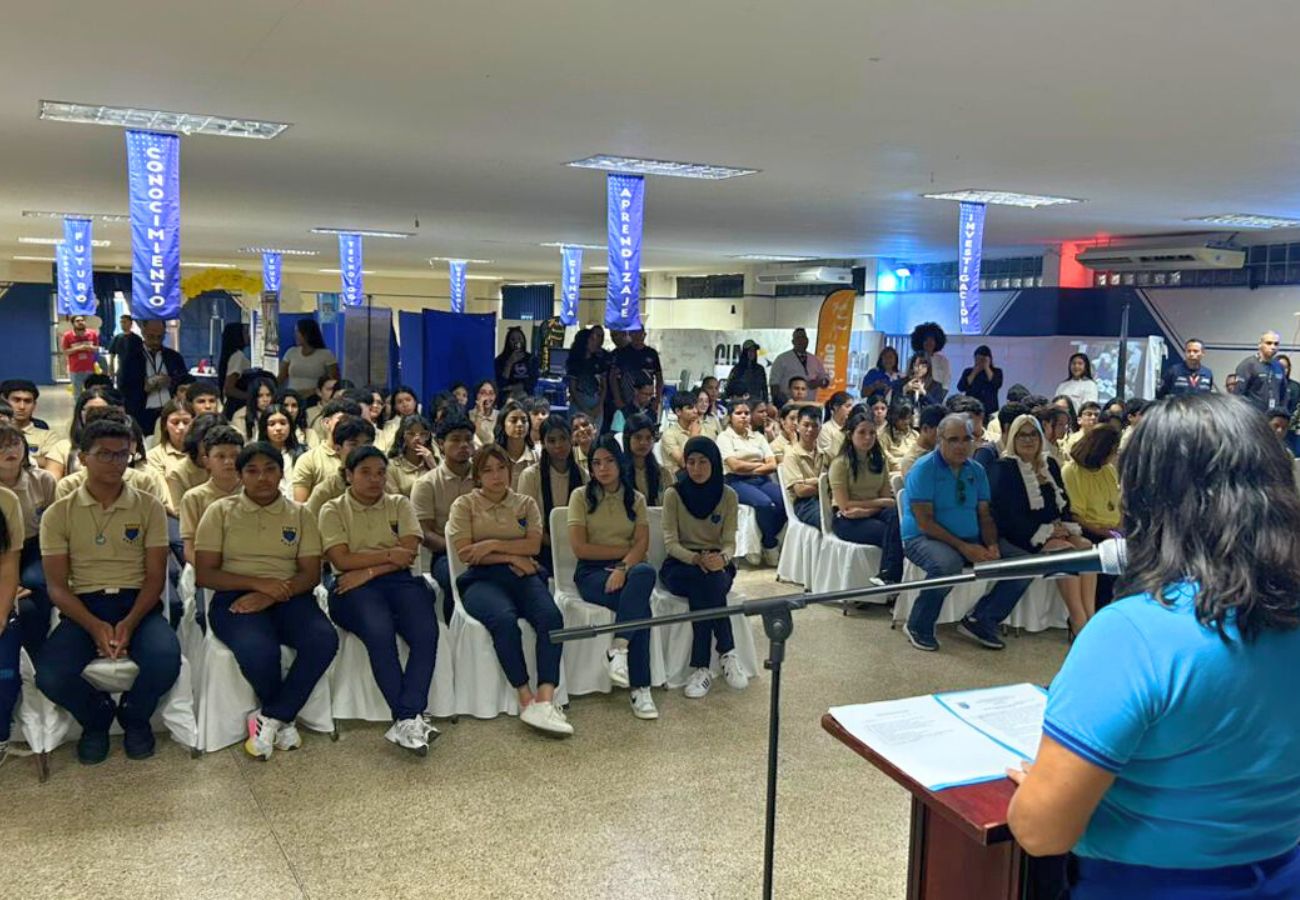 UAM participó en la Expo Universitaria del Instituto Los Próceres en Maracay
