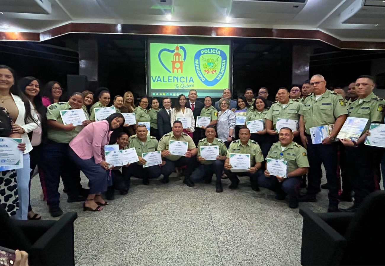 UAM certificó a funcionarios policiales en Diplomado de Derechos Humanos y Ética en ceremonia protocolar