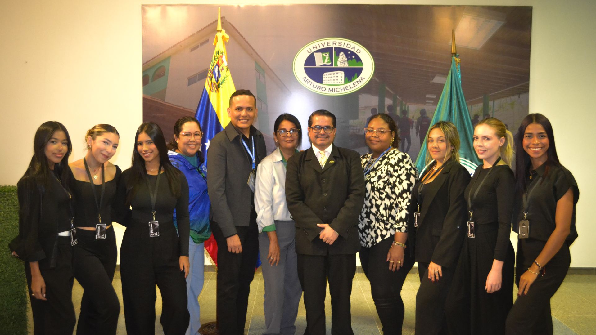 UAM celebró la Firma de Libro de Acta de Grado de los nuevos graduandos del período 2025-2 uam-celebro-la-firma-de-libros-de-nuevos-graduandos-del-periodo-2025-2