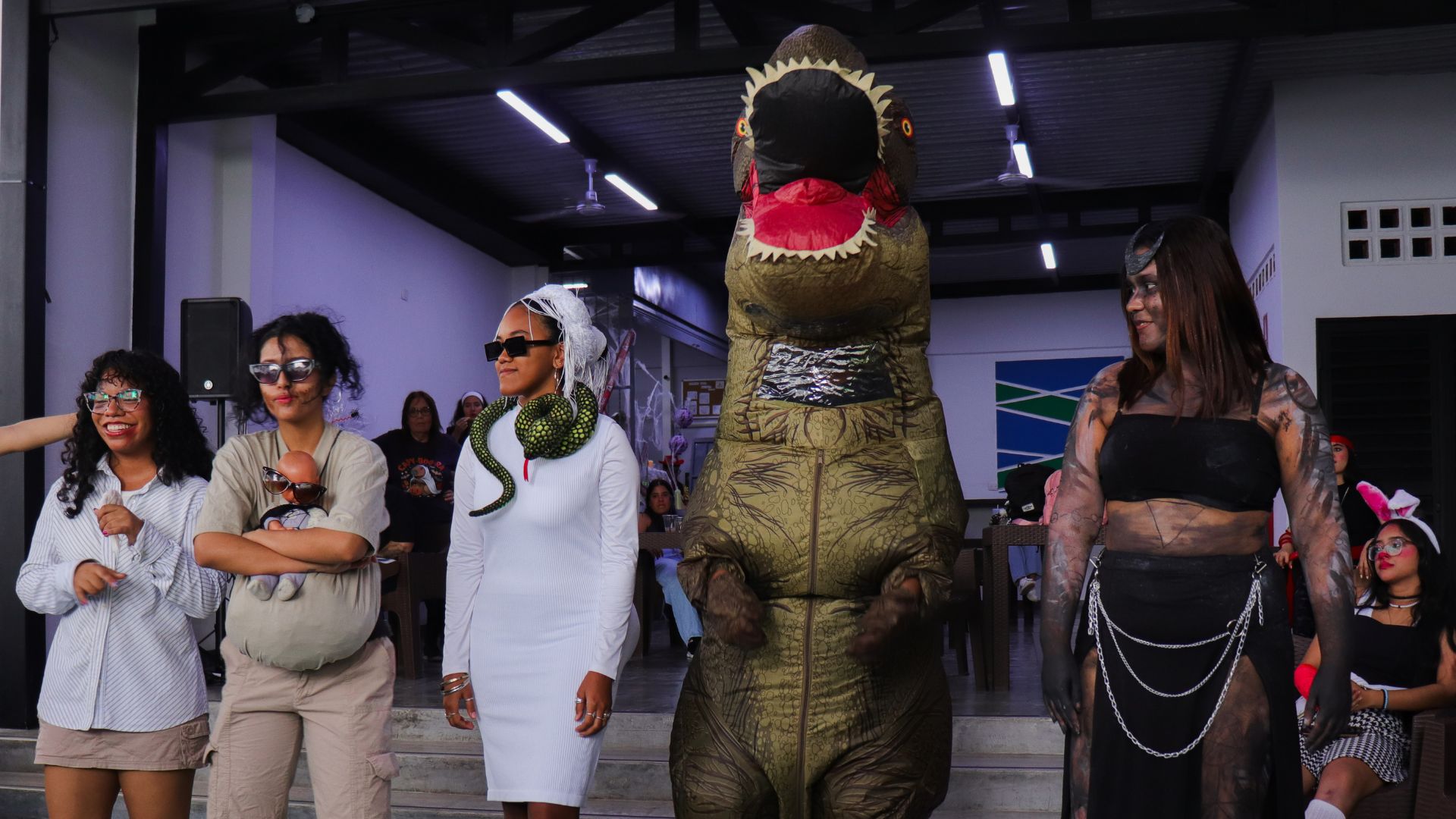 estudiantes-de-la-uam-disfrutaron-de-la-jornada-de-misterio-en-la-sede-centro