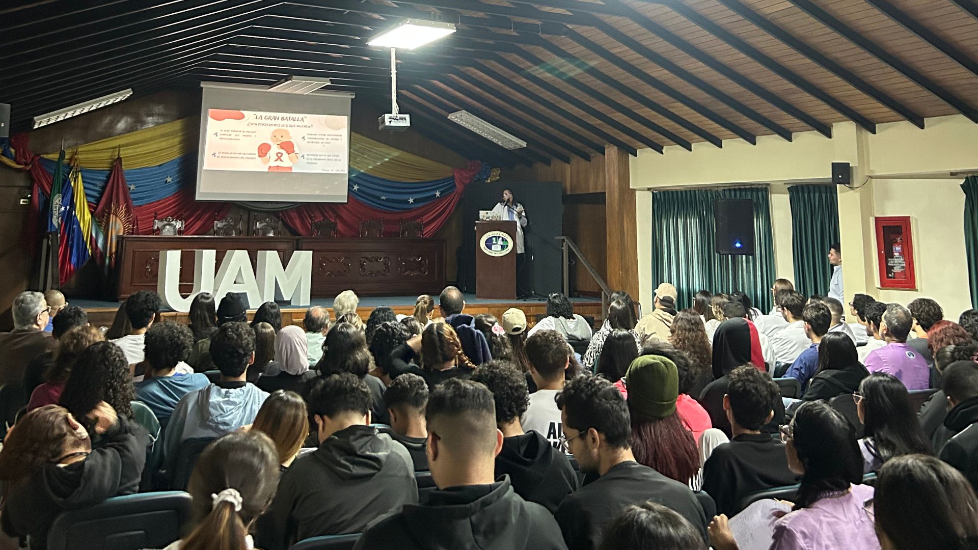Escuela de Psicología celebró el mes de la Salud Mental con una conferencia sobre las vulnerabilidades psicológicas escuela-de-psicologia-celebro-el-mes-de-la-salud-mental-con-una-conferencia-sobre-las-vulnerabilidades-psicologicas