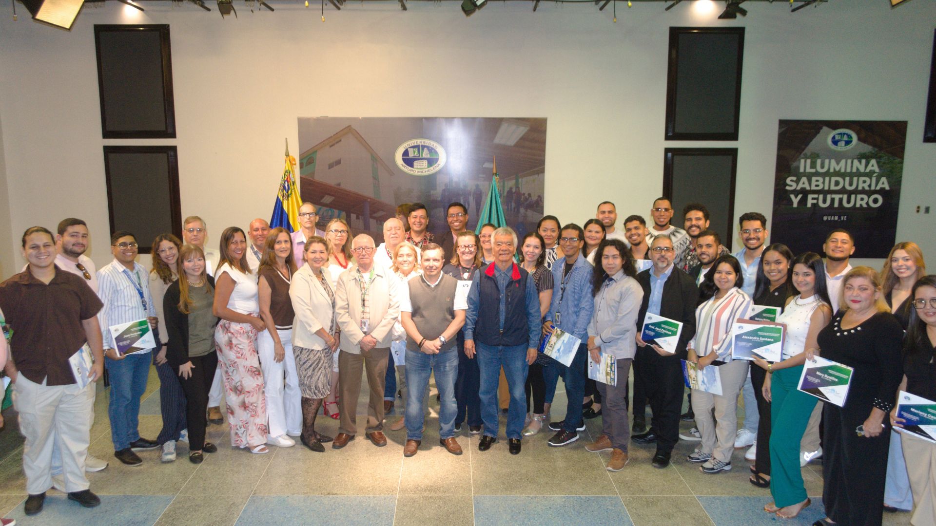 uam-entrego-reconocimientos-a-la-ii-cohorte-del-programa-de-perfeccionamiento-profesoral-3p-y-3h-en-el-cpaa