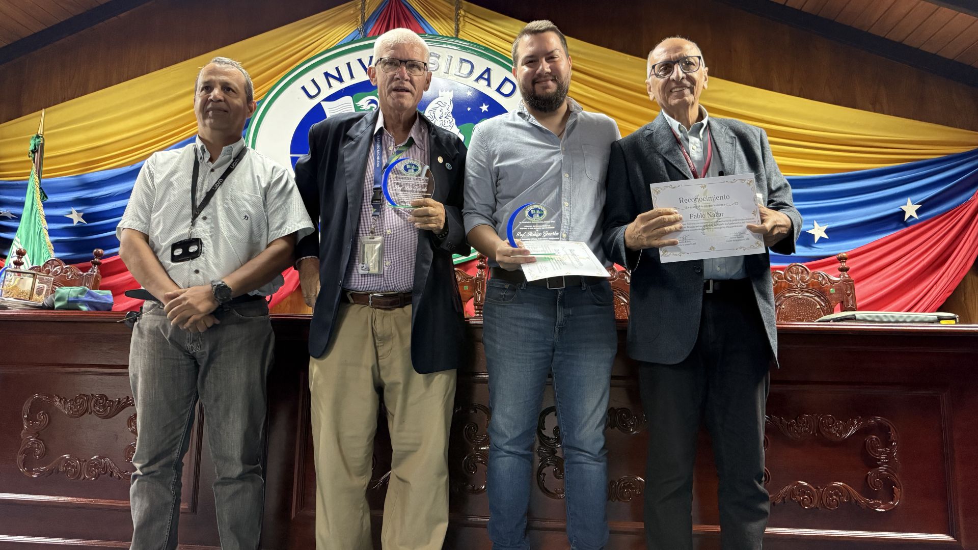 La Universidad Arturo Michelena celebra el Día del Idioma inglés y español con el conversatorio “Let’s talk about us”