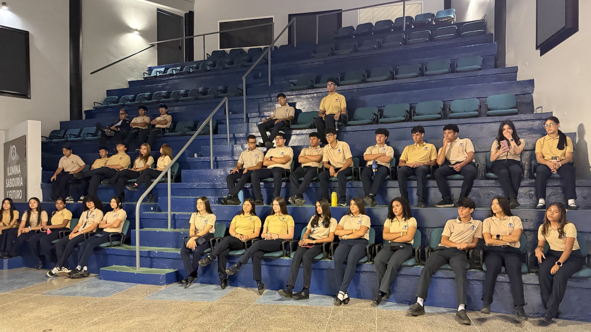 alumnos-del-colegio-ymca-conocen-el-campus-de-la-uam-y-descubren-su-futuro-profesional