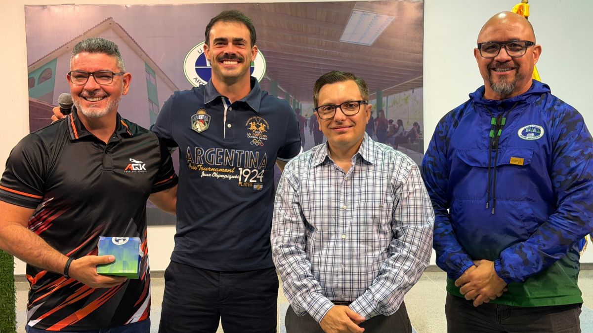 lucas-el-loco-bruera-visita-la-uam-en-emotivo-conversatorio