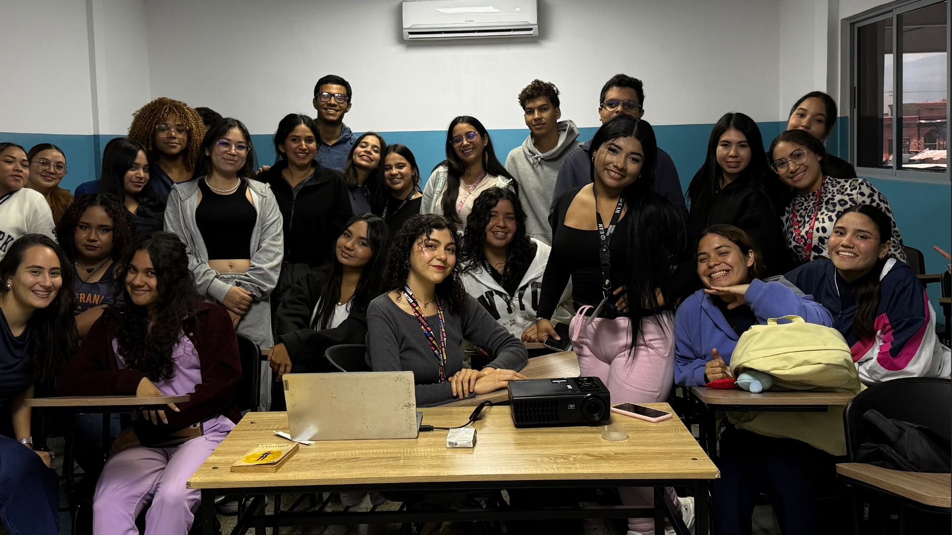 la-universidad-arturo-michelana-impulso-el-debate-humanistico-en-el-club-de-lectura-rafael-pocaterra